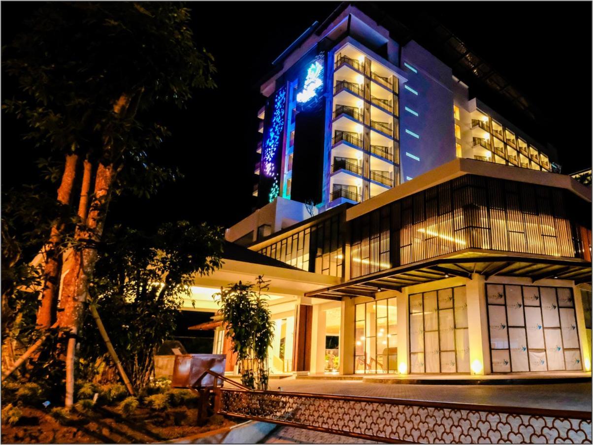 Illira Hotel Banyuwangi Banyuwangi  Buitenkant foto